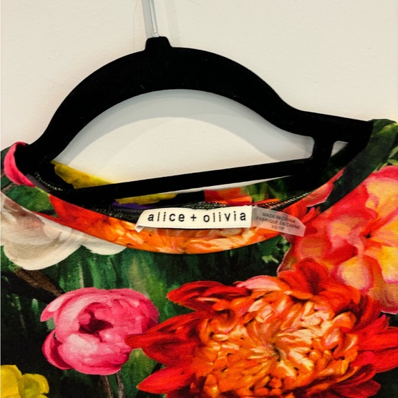 Alice and Olivia Cropped Long Sleeve Shirt - Picture 8 of 8